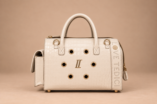 Coco V White Carrier